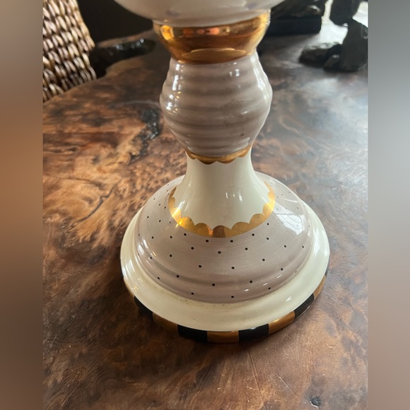 One Hundred 80 Degrees Busy Bees Cake Stand - Picture 6 of 8